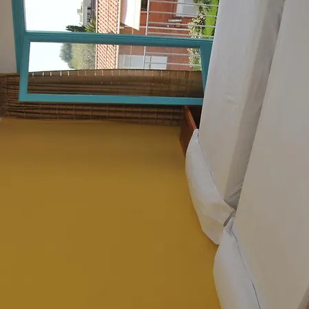Utopia House Hostal