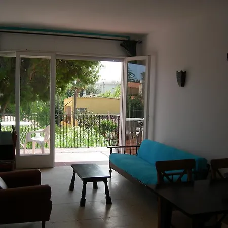 Utopia House Vandrerhjem Sitges