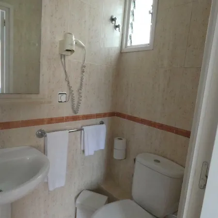 Utopia House Hostel Sitges